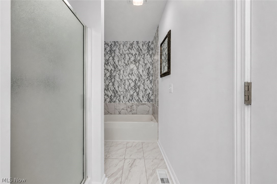 33275 Ambleside Drive Avon Lake OH 44012