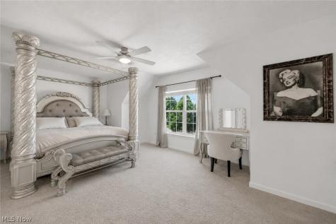 33275 Ambleside Drive Avon Lake OH 44012
