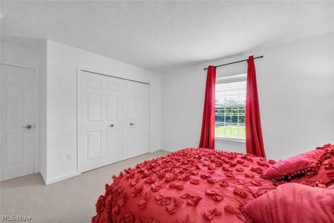 33275 Ambleside Drive Avon Lake OH 44012