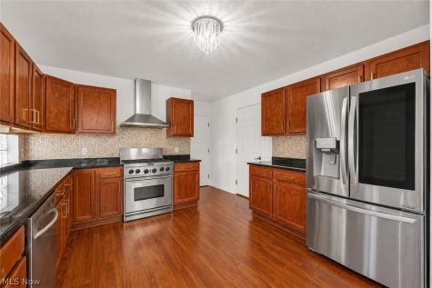 33275 Ambleside Drive Avon Lake OH 44012