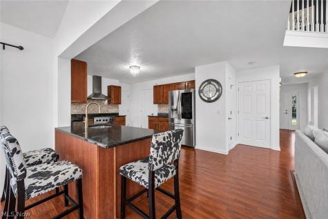 33275 Ambleside Drive Avon Lake OH 44012