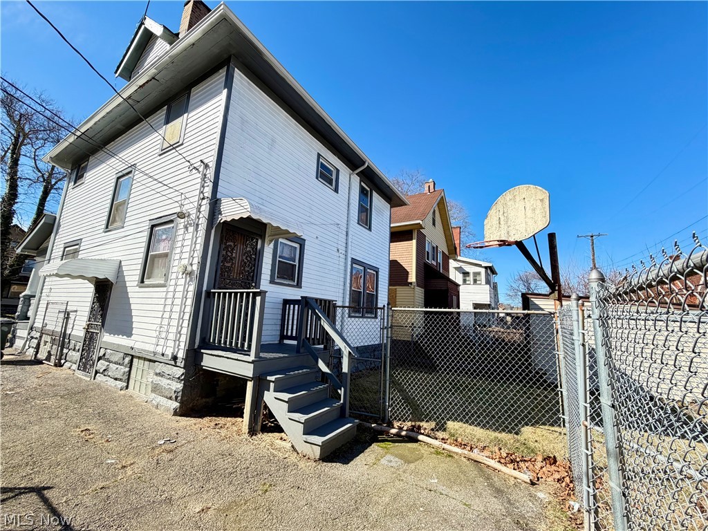 9711 Parmelee Avenue Cleveland OH 44108
