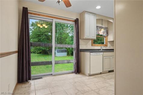 2704 Lyman Drive New Franklin OH 44216