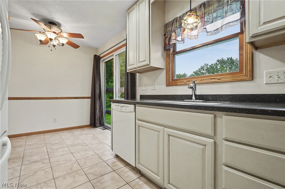 2704 Lyman Drive New Franklin OH 44216
