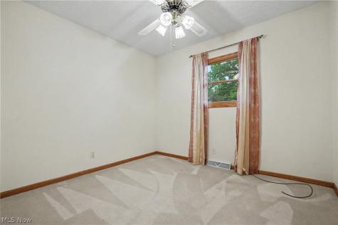 2704 Lyman Drive New Franklin OH 44216