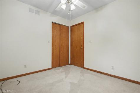 2704 Lyman Drive New Franklin OH 44216
