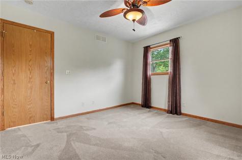 2704 Lyman Drive New Franklin OH 44216