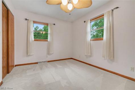 2704 Lyman Drive New Franklin OH 44216