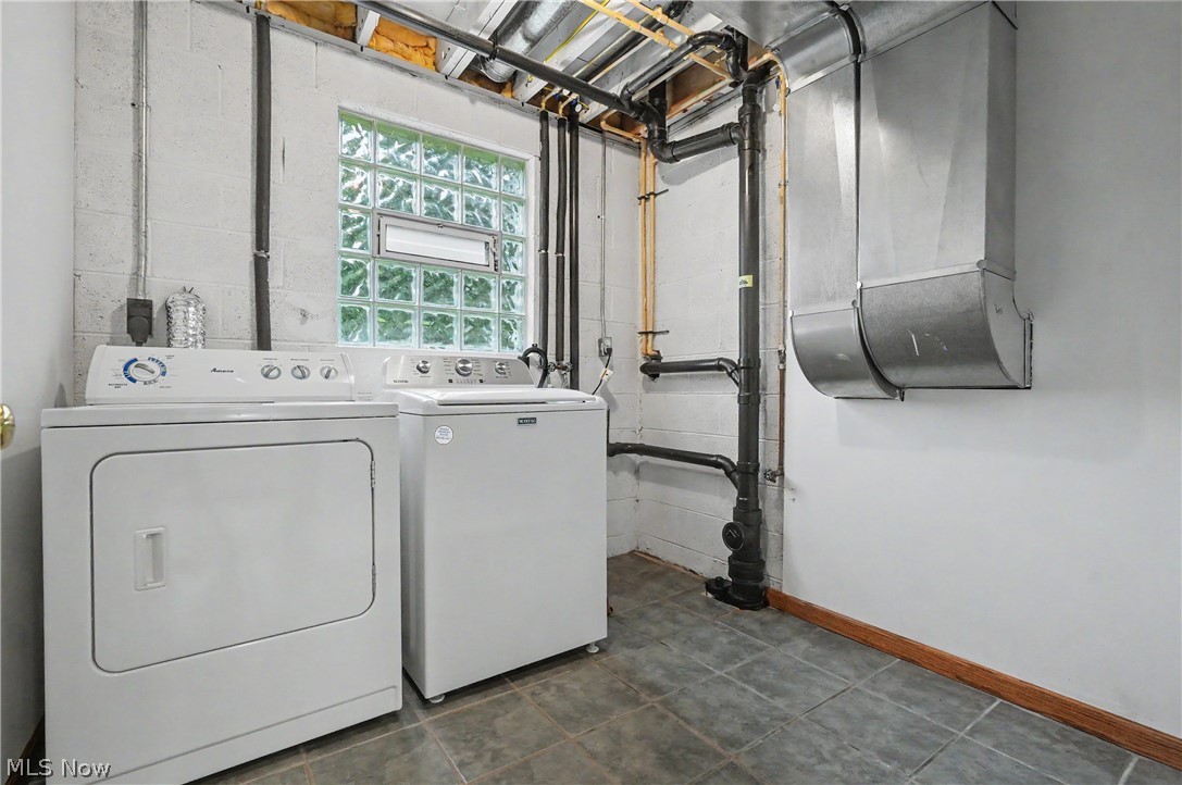 2704 Lyman Drive New Franklin OH 44216