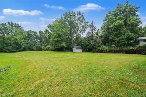 2704 Lyman Drive New Franklin OH 44216