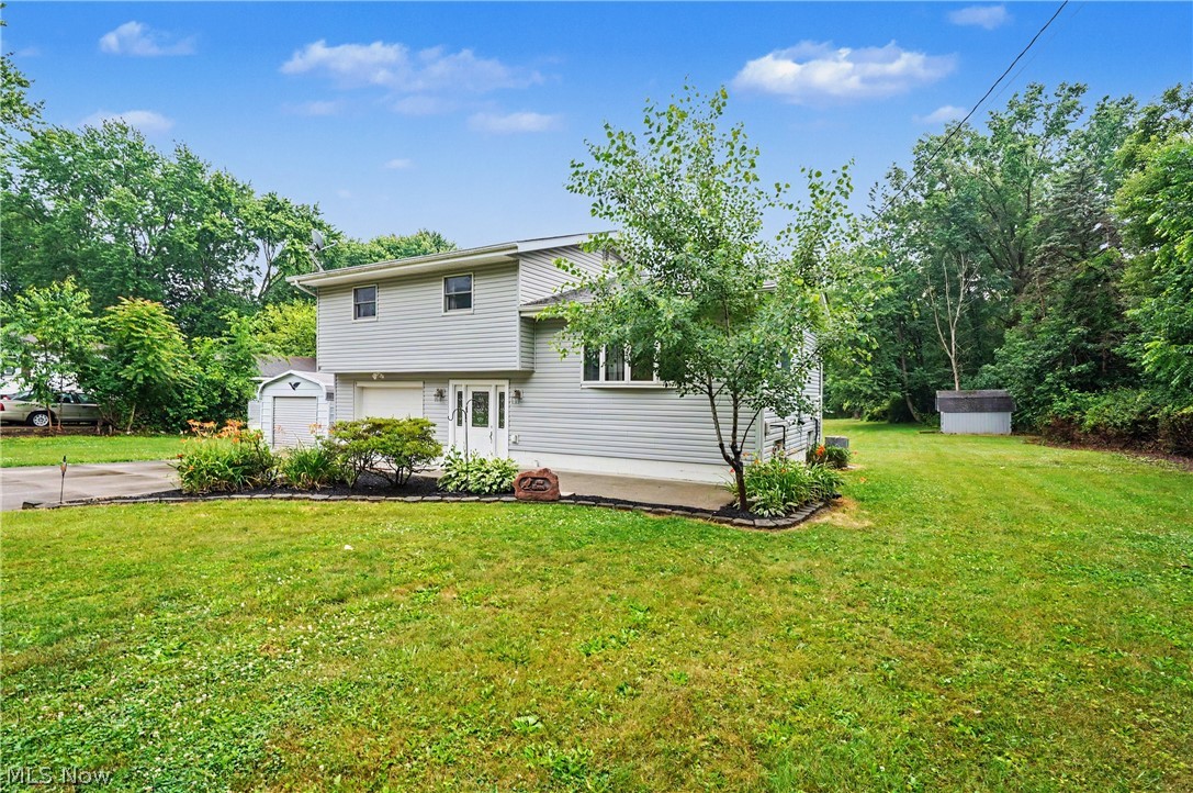 2704 Lyman Drive New Franklin OH 44216