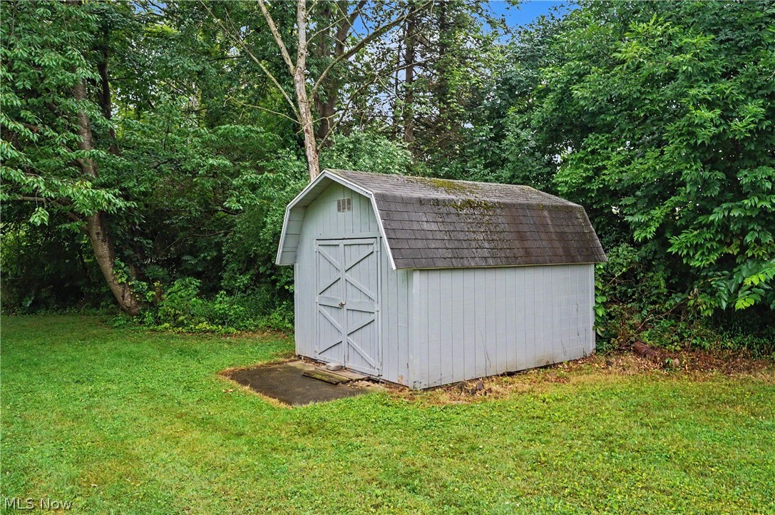 2704 Lyman Drive New Franklin OH 44216