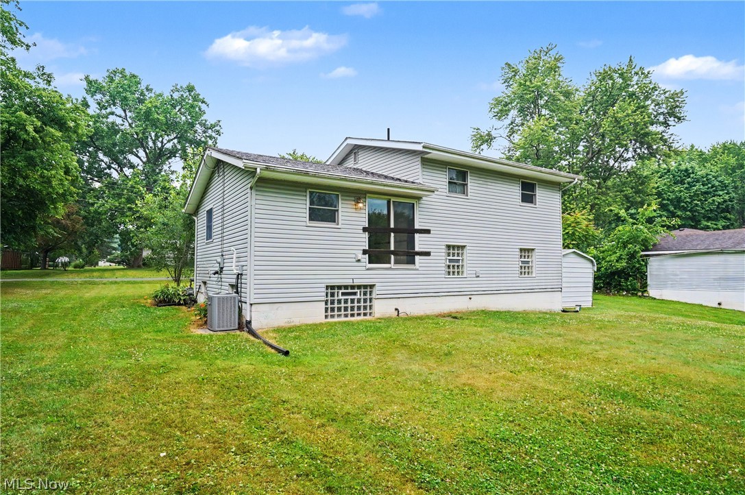 2704 Lyman Drive New Franklin OH 44216