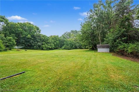 2704 Lyman Drive New Franklin OH 44216