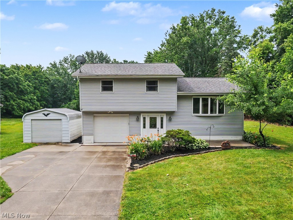 2704 Lyman Drive New Franklin OH 44216