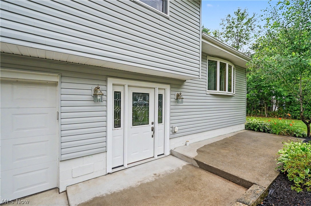 2704 Lyman Drive New Franklin OH 44216