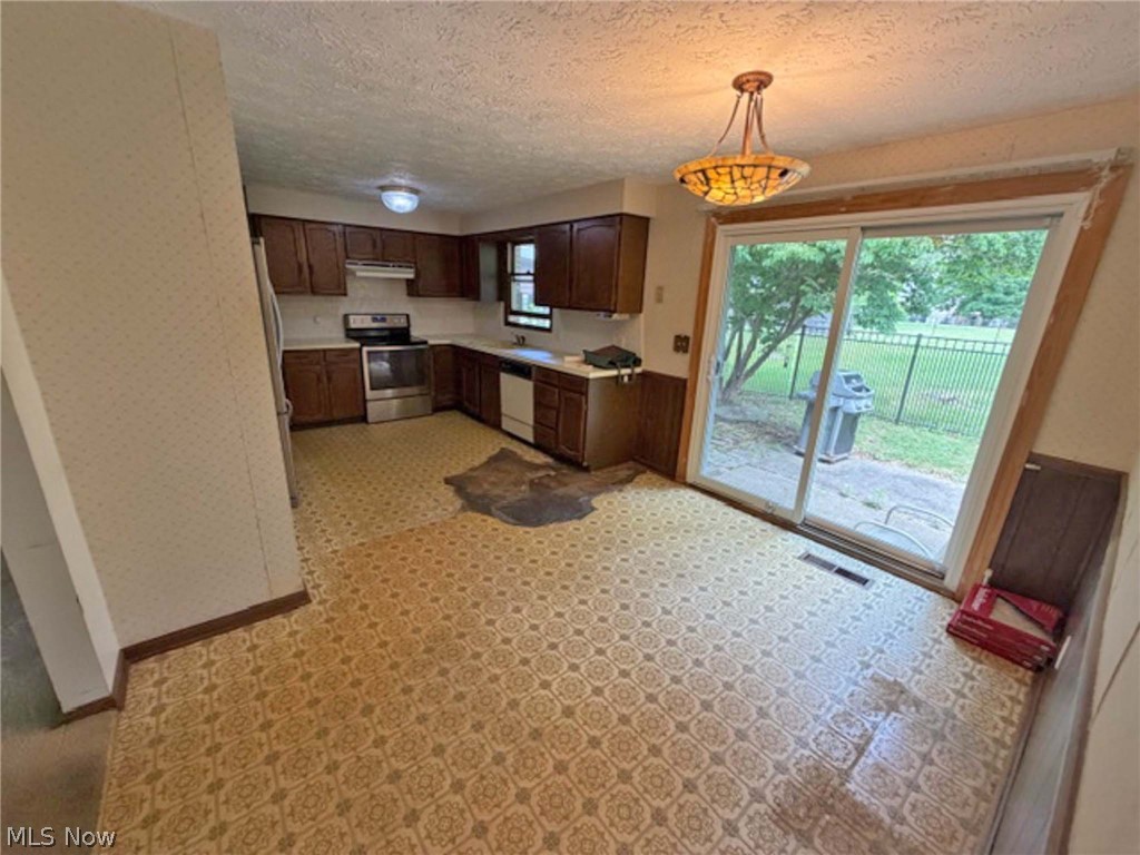 1333 Clarence Street NW Uniontown OH 44685
