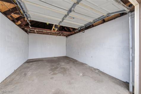 2197 W 104th Street Cleveland OH 44102