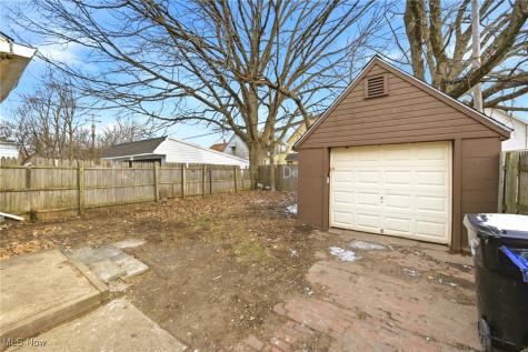2197 W 104th Street Cleveland OH 44102