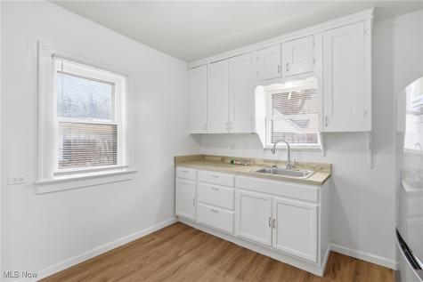 2197 W 104th Street Cleveland OH 44102