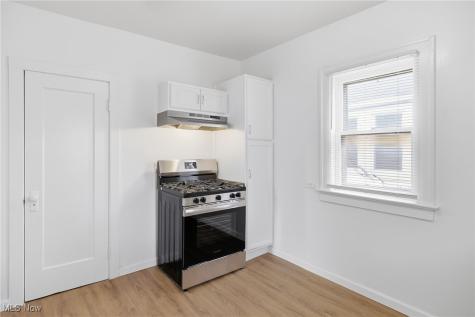 2197 W 104th Street Cleveland OH 44102
