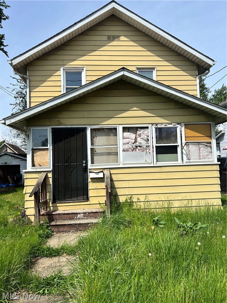 996 Burkhardt Avenue Akron OH 44301