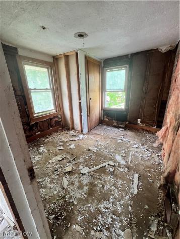 996 Burkhardt Avenue Akron OH 44301