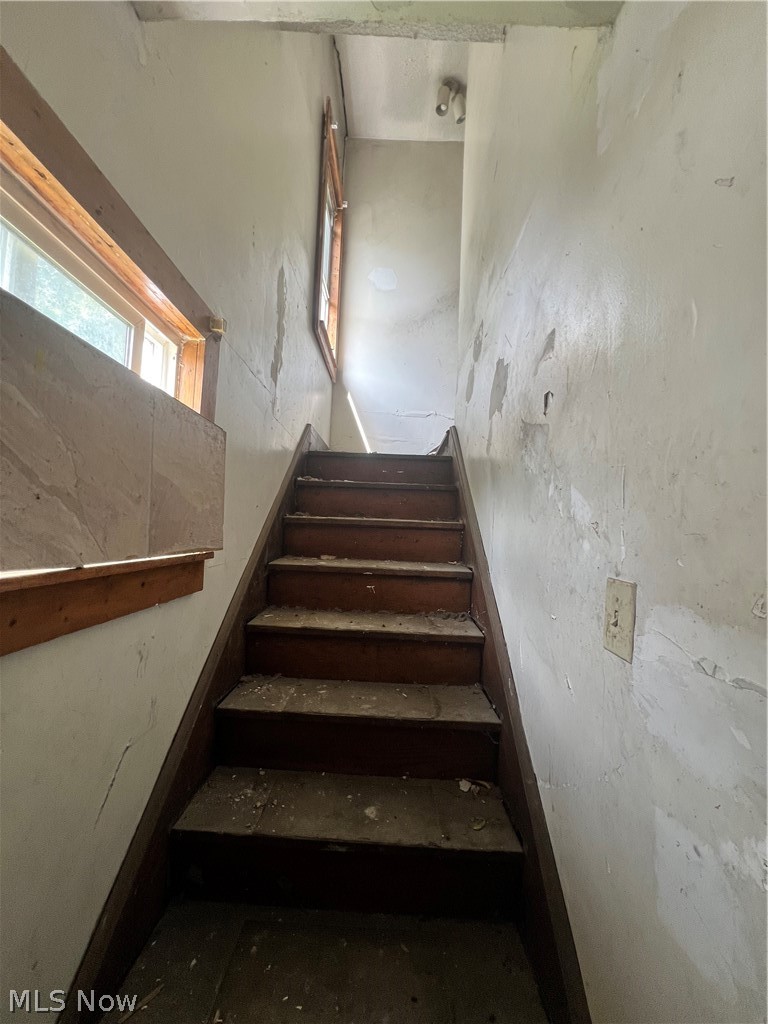 996 Burkhardt Avenue Akron OH 44301
