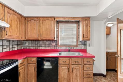 1531 Woodhurst Avenue Mayfield Heights OH 44124