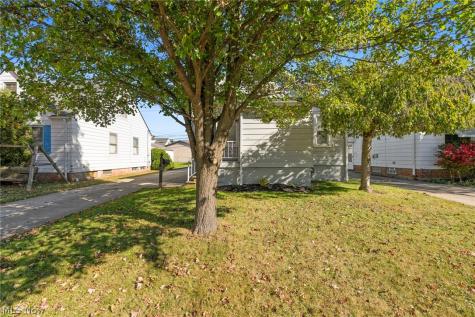 1531 Woodhurst Avenue Mayfield Heights OH 44124