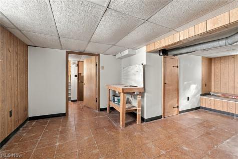 1531 Woodhurst Avenue Mayfield Heights OH 44124
