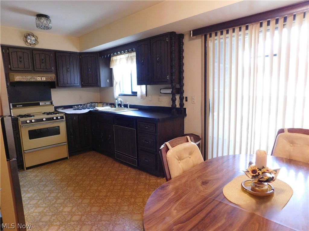616 Judie Drive Cleveland OH 44109