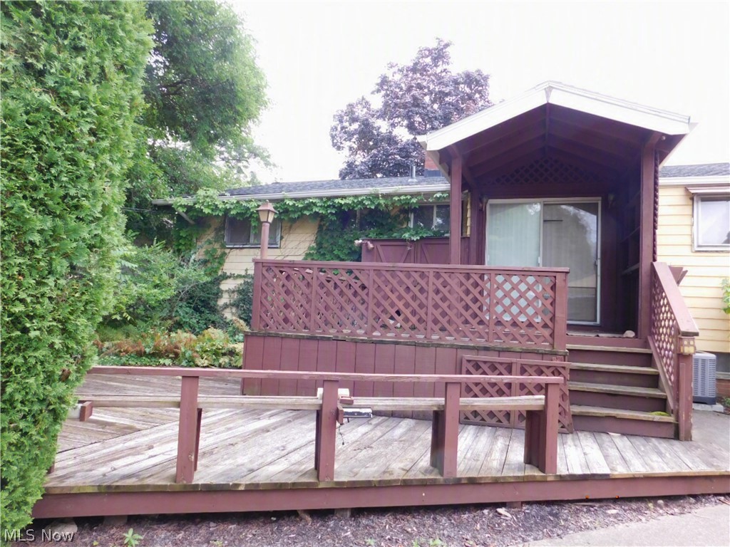 616 Judie Drive Cleveland OH 44109