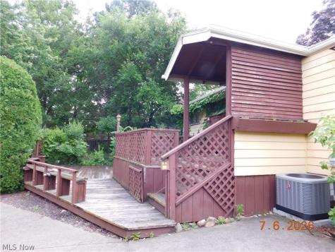616 Judie Drive Cleveland OH 44109
