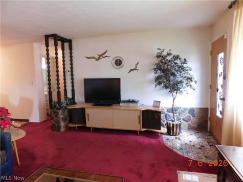 616 Judie Drive Cleveland OH 44109