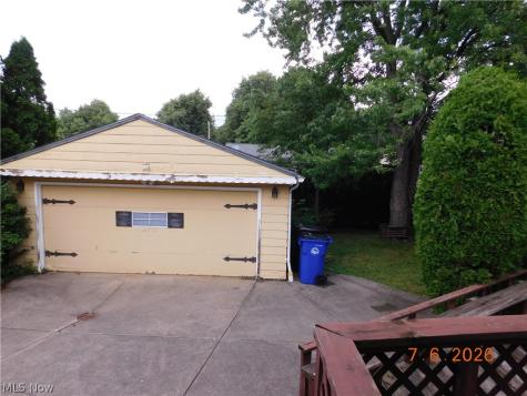 616 Judie Drive Cleveland OH 44109