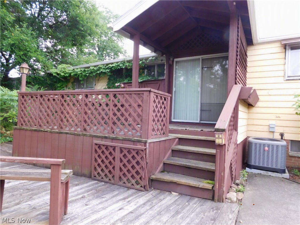 616 Judie Drive Cleveland OH 44109