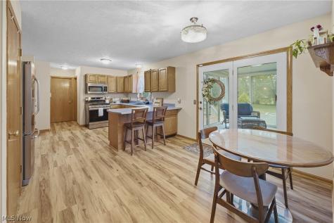 6295 Plum Street NE Louisville OH 44641