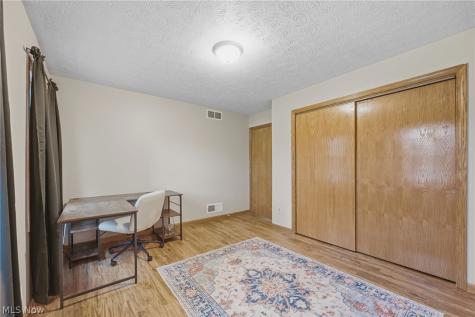 6295 Plum Street NE Louisville OH 44641