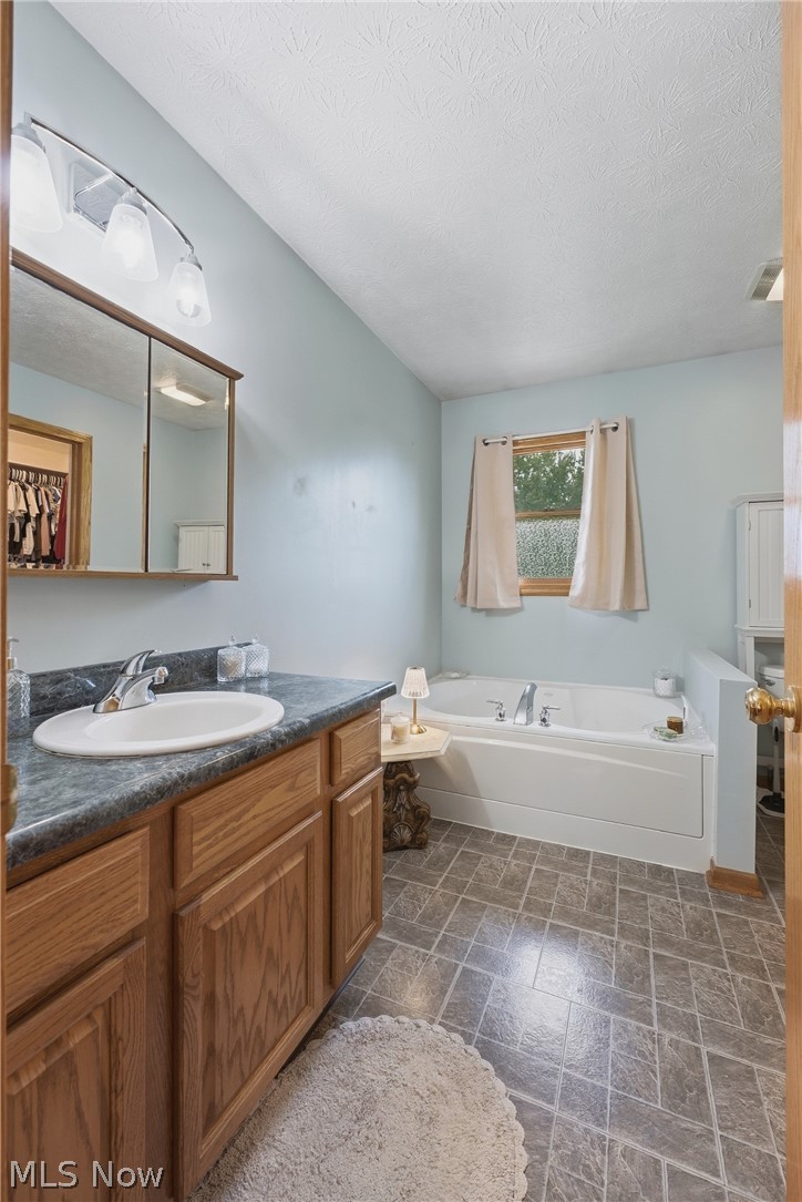 6295 Plum Street NE Louisville OH 44641