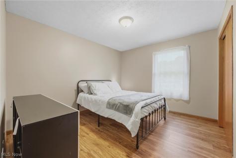 6295 Plum Street NE Louisville OH 44641