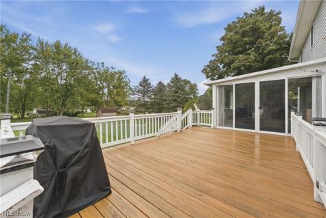 6295 Plum Street NE Louisville OH 44641