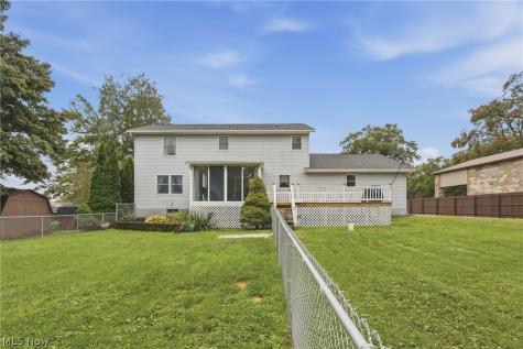 6295 Plum Street NE Louisville OH 44641