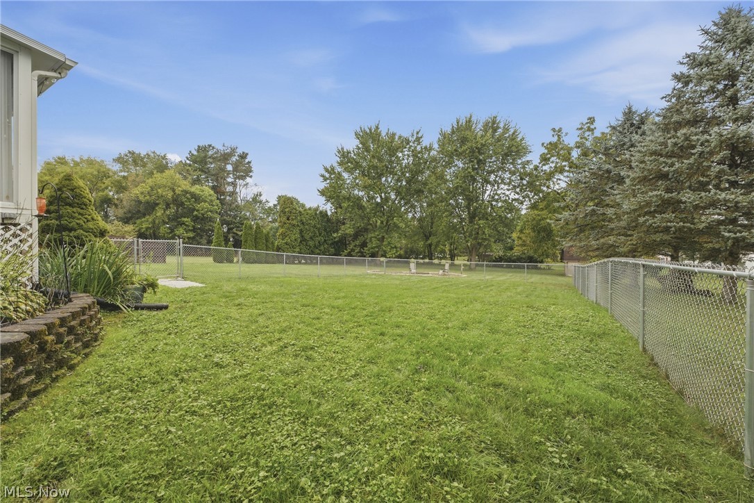 6295 Plum Street NE Louisville OH 44641