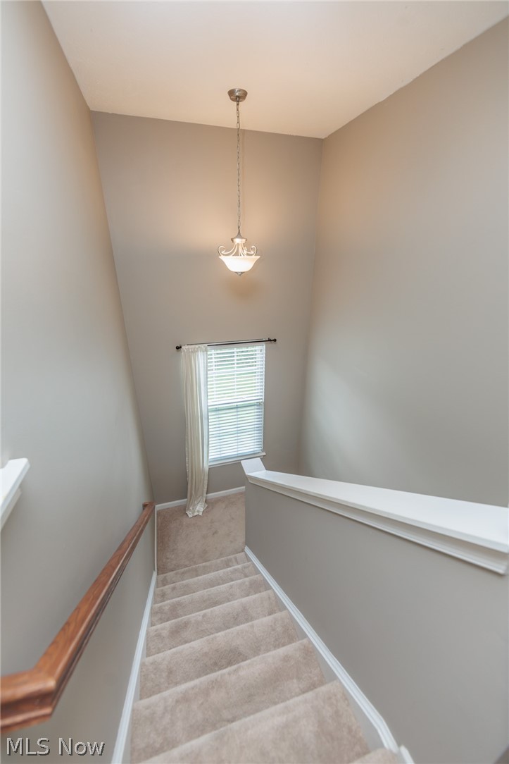 1422 Mclean Avenue Streetsboro OH 44241