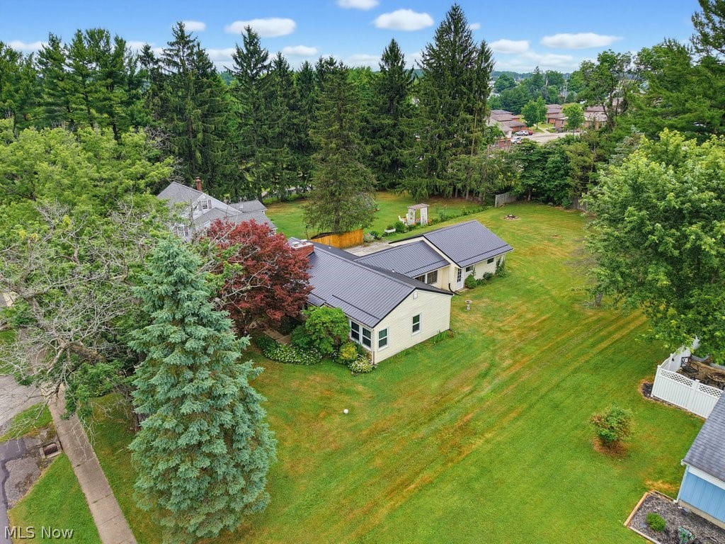 14421 Garden Street Burton OH 44021