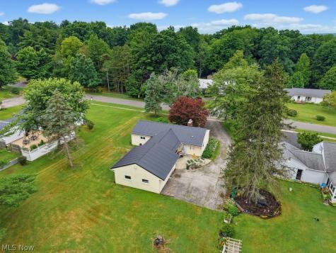 14421 Garden Street Burton OH 44021