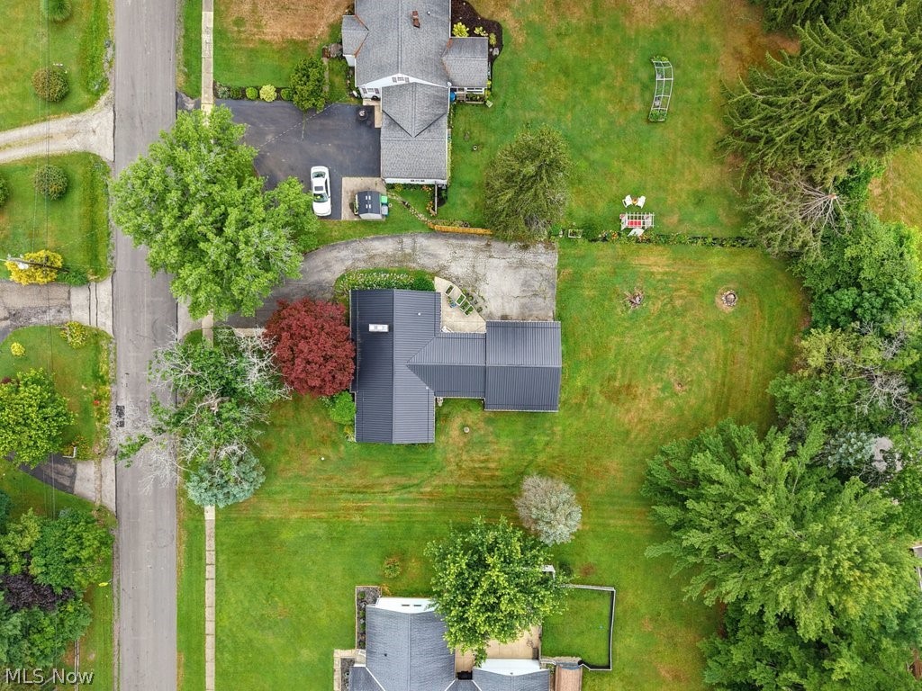 14421 Garden Street Burton OH 44021
