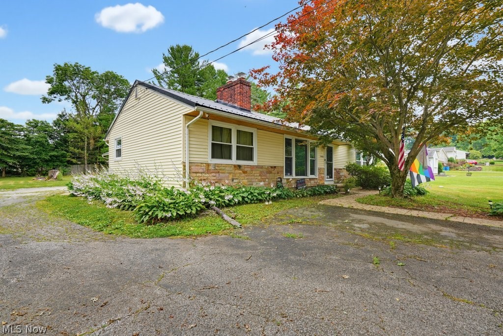 14421 Garden Street Burton OH 44021