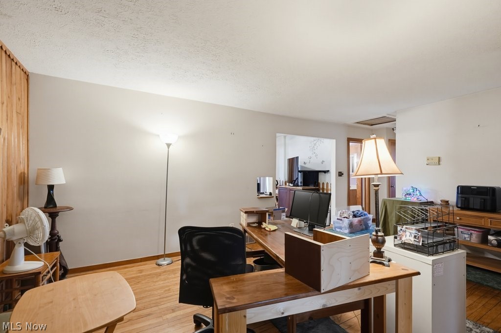 14421 Garden Street Burton OH 44021